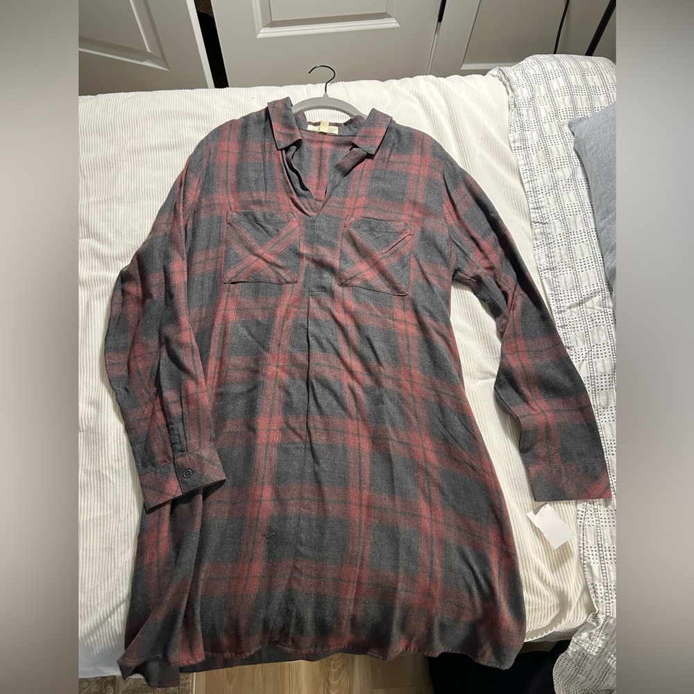 Cloth & Stone Red and Gray Plaid Button Down Dress